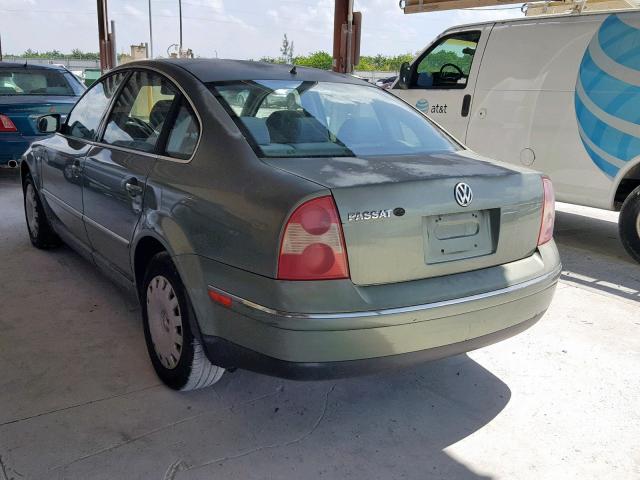 WVWMD63B74P104343 - 2004 VOLKSWAGEN PASSAT GL GREEN photo 3