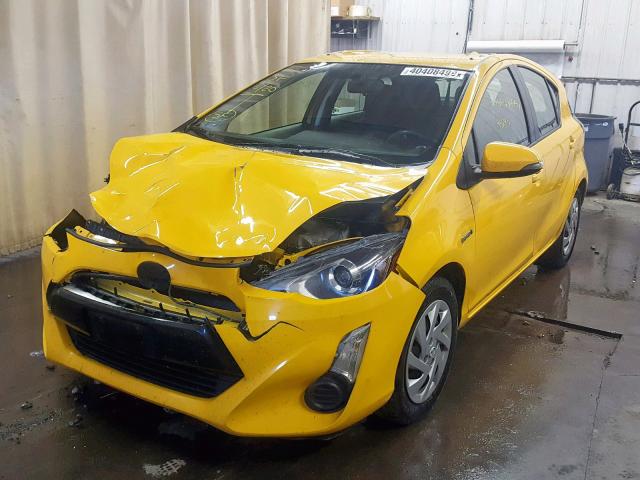 JTDKDTB37F1092426 - 2015 TOYOTA PRIUS C YELLOW photo 2