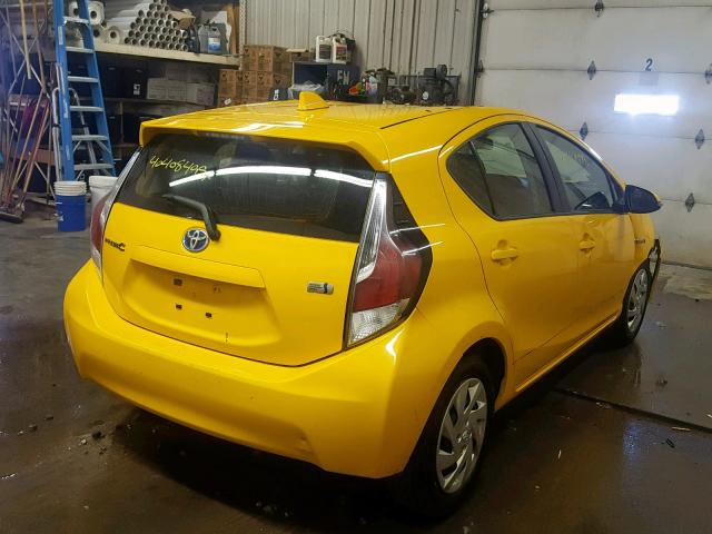 JTDKDTB37F1092426 - 2015 TOYOTA PRIUS C YELLOW photo 4