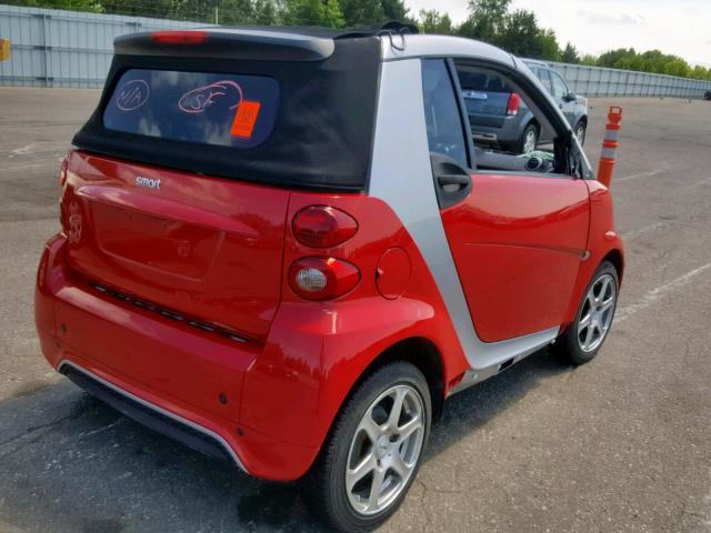 WMEEK3BA4DK624368 - 2013 SMART FORTWO PAS 红色 照片 4