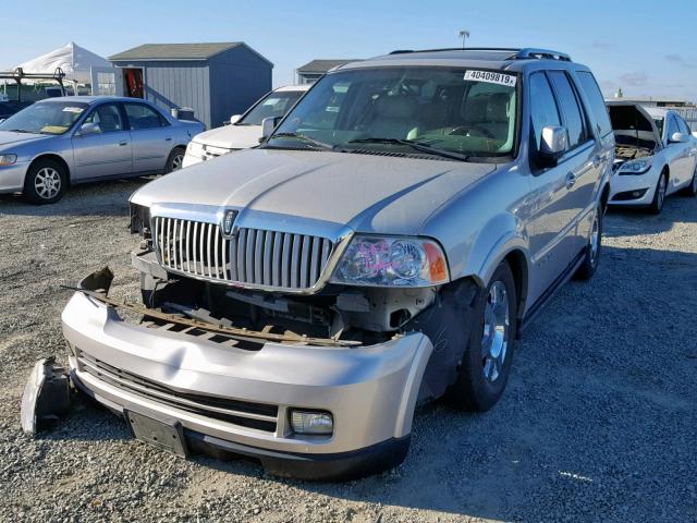 5LMFU28566LJ01876 - 2006 LINCOLN NAVIGATOR ბეჟი ფოტო 2