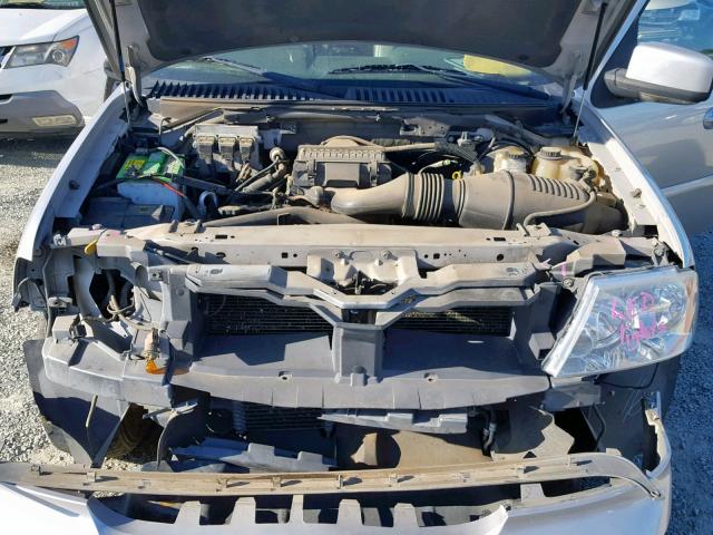 5LMFU28566LJ01876 - 2006 LINCOLN NAVIGATOR ბეჟი ფოტო 7