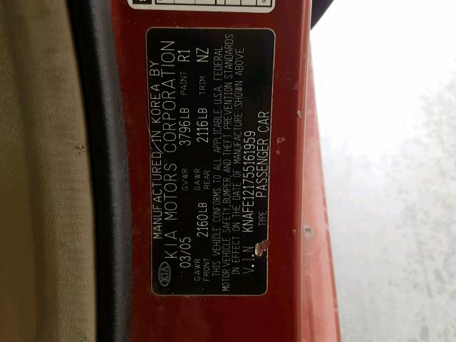 KNAFE121755161959 - 2005 KIA NEW SPECTR RED photo 10