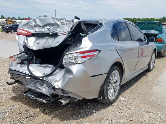 4T1BZ1HK9JU011756 - 2018 TOYOTA CAMRY XSE SILVER photo 4