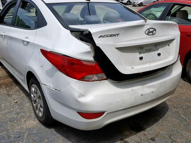 KMHCT4AE1GU035375 - 2016 HYUNDAI ACCENT SE WHITE photo 9