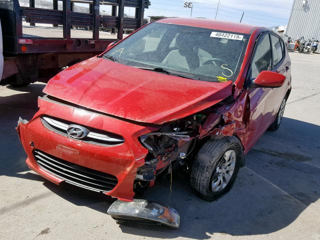 KMHCT5AE1GU260465 - 2016 HYUNDAI ACCENT SE RED photo 2