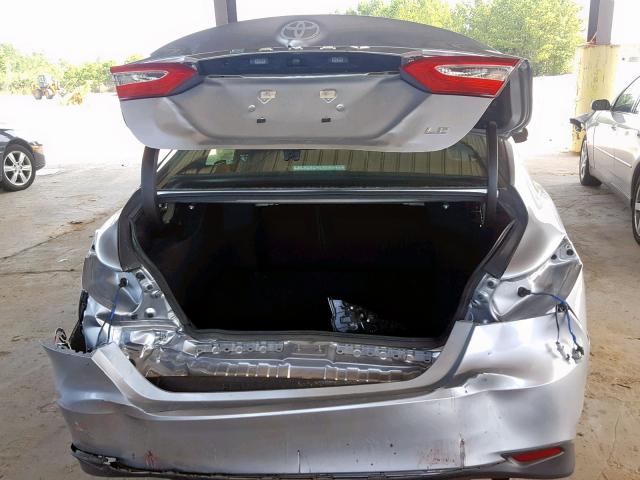 4T1B11HK6JU502955 - 2018 TOYOTA CAMRY L SILVER photo 9