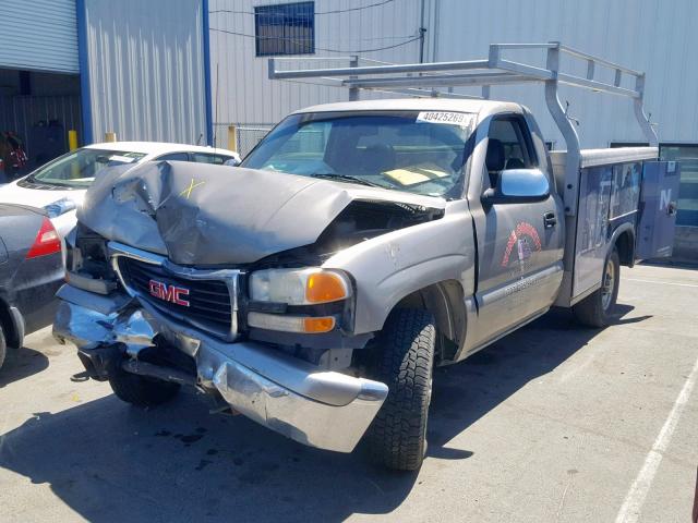 1GTGC24U8YE368679 - 2000 GMC NEW SIERRA SILVER photo 2