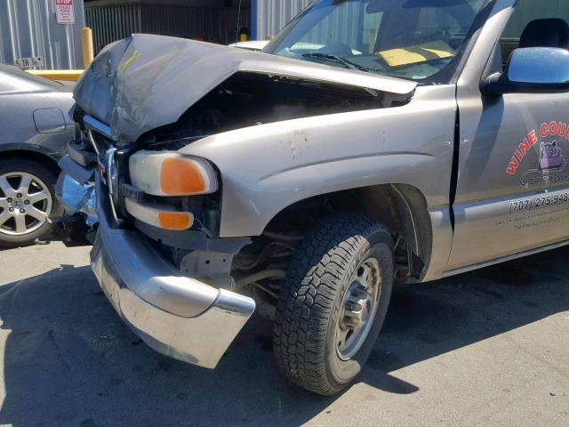 1GTGC24U8YE368679 - 2000 GMC NEW SIERRA SILVER photo 9