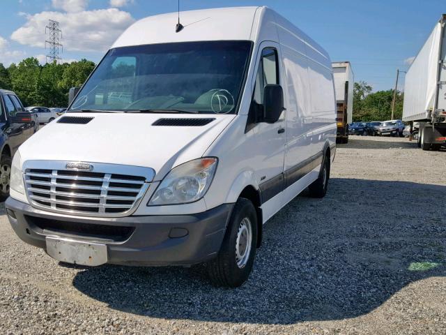 WDYPE8CC8A5477482 - 2010 FREIGHTLINER SPRINTER 2 WHITE photo 2