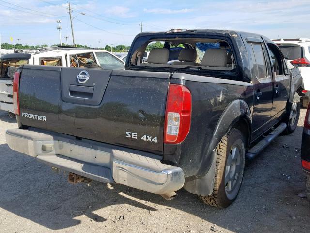 1N6AD07W66C411300 - 2006 NISSAN FRONTIER C BLACK photo 4