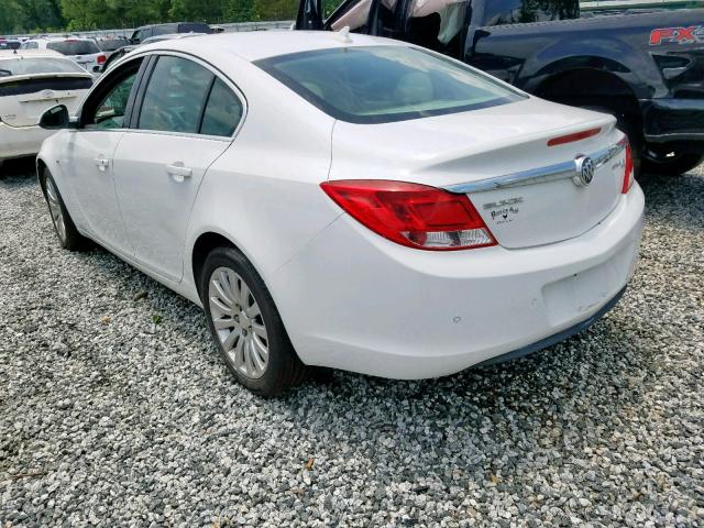 W04GR5EC6B1016182 - 2011 BUICK REGAL CXL WHITE photo 3