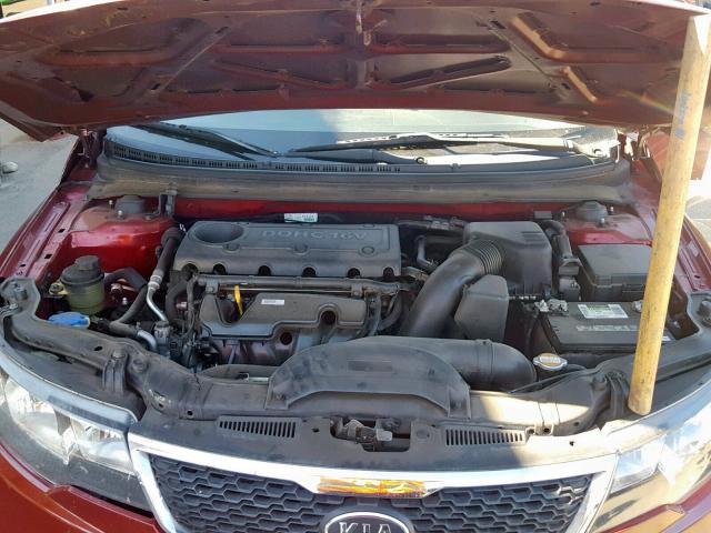 KNAFU4A2XB5403721 - 2011 KIA FORTE EX RED photo 7