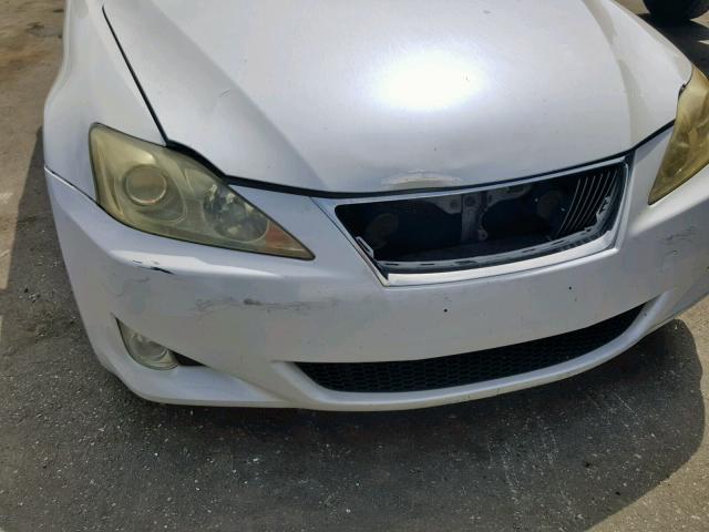 JTHBK262X65008897 - 2006 LEXUS IS 250 WHITE photo 9