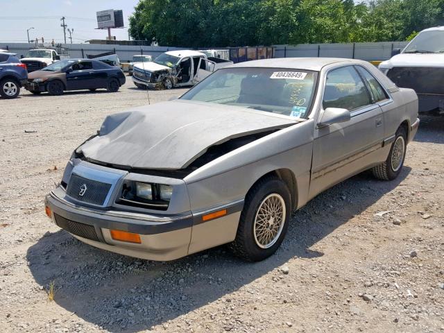 1C3YJ41K8JG445235 - 1988 CHRYSLER LEBARON SILVER photo 2