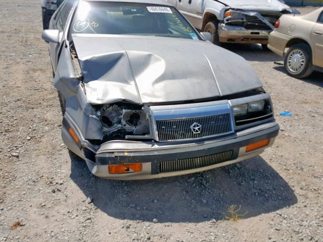 1C3YJ41K8JG445235 - 1988 CHRYSLER LEBARON SILVER photo 9