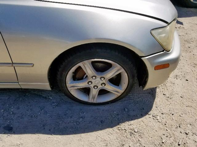 JTHBD182610028443 - 2001 LEXUS IS 300 SILVER photo 9