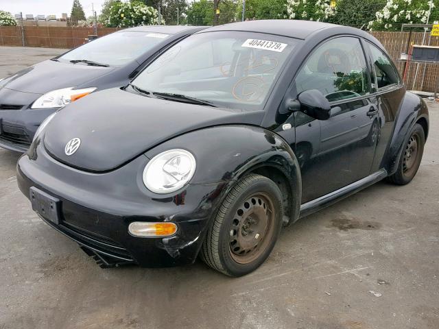 3VWBK21C62M413240 - 2002 VOLKSWAGEN NEW BEETLE შავი ფოტო 2