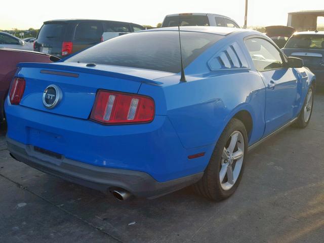 1ZVBP8CH8A5149231 - 2010 FORD MUSTANG GT BLUE photo 4