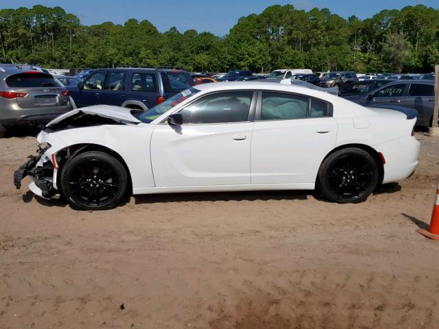 2C3CDXHG5HH595662 - 2017 DODGE CHARGER SX WHITE photo 9