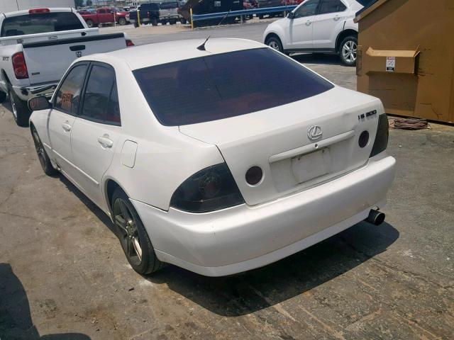 JTHBD182610014719 - 2001 LEXUS IS WHITE photo 3