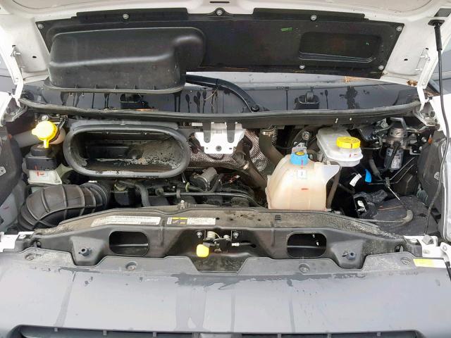 3C6TRVCG7JE138935 - 2018 RAM PROMASTER 白色 照片 7
