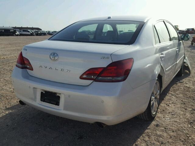 4T1BK36B99U346952 - 2009 TOYOTA AVALON XL WHITE photo 4