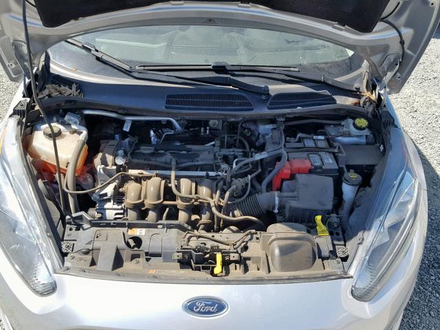 3FADP4EJ8FM186999 - 2015 FORD FIESTA SE SILVER photo 7