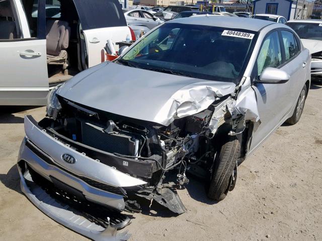 3KPA24AB2KE166049 - 2019 KIA RIO S SILVER photo 2