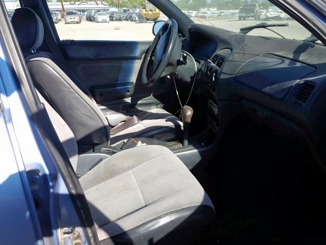 1Y1SK526XTZ056704 - 1996 GEO PRIZM BASE ლურჯი ფოტო 5