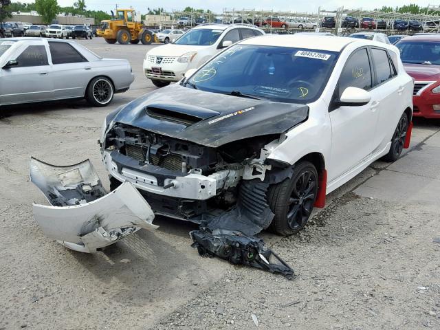 JM1BL1K59B1477182 - 2011 MAZDA 3 S WHITE photo 2