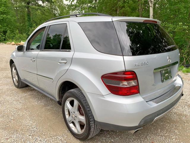 4JGBB86E18A324225 - 2008 MERCEDES-BENZ ML 350 SILVER photo 3