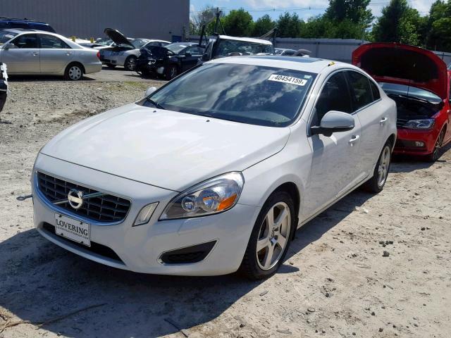 YV1622FS8C2113819 - 2012 VOLVO S60 T5 WHITE photo 2