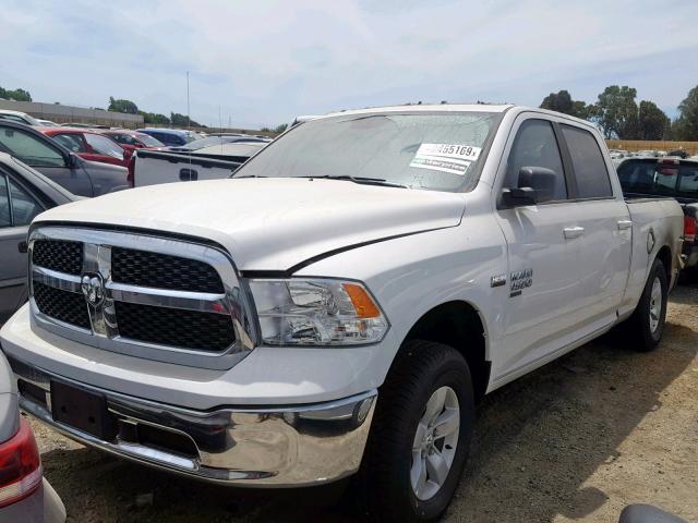 1C6RR7TT5KS634608 - 2019 RAM 1500 CLASS WHITE photo 2