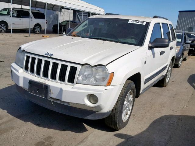 1J4HR48N15C578320 - 2005 JEEP GRAND CHER WHITE photo 2