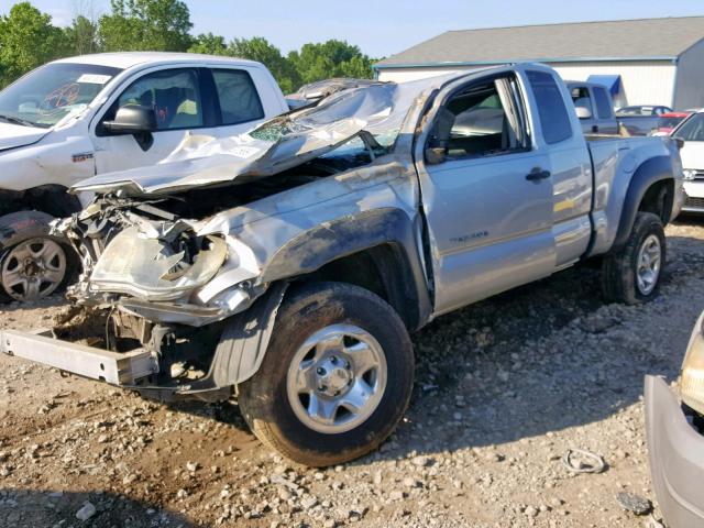 5TETX62NX8Z572502 - 2008 TOYOTA TACOMA PRE SILVER photo 2