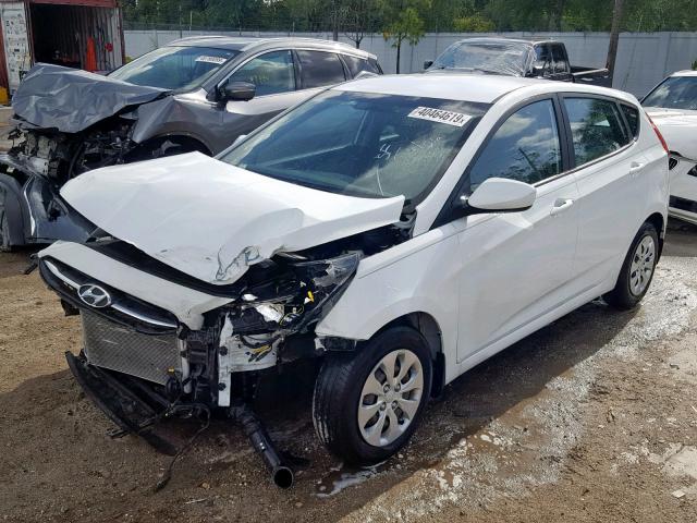 KMHCT5AE1GU243942 - 2016 HYUNDAI ACCENT SE WHITE photo 2