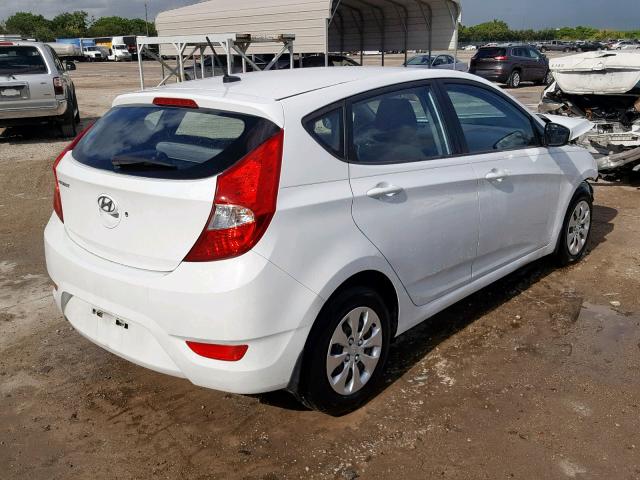 KMHCT5AE1GU243942 - 2016 HYUNDAI ACCENT SE WHITE photo 4