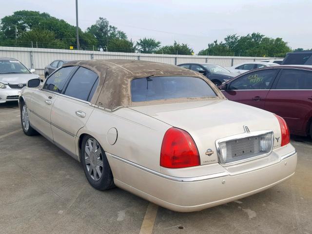 1LNHM83W73Y620609 - 2003 LINCOLN TOWN CAR C CREAM photo 3