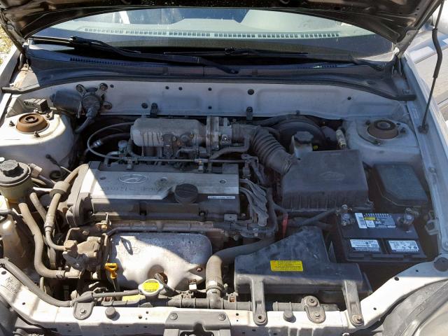 KMHCG35C35U357472 - 2005 HYUNDAI ACCENT GS SILVER photo 7