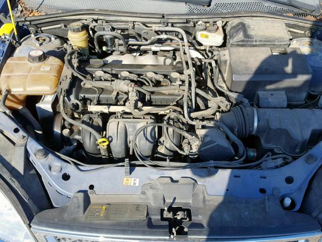 1FAFP34N75W211168 - 2005 FORD FOCUS ZX4 BLUE photo 7