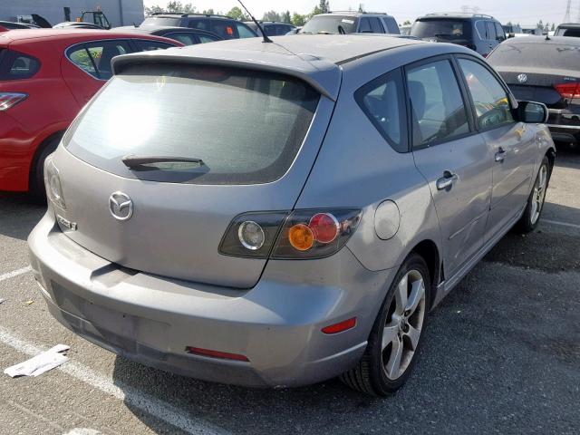 JM1BK343X51291357 - 2005 MAZDA 3 HATCHBAC GRAY photo 4