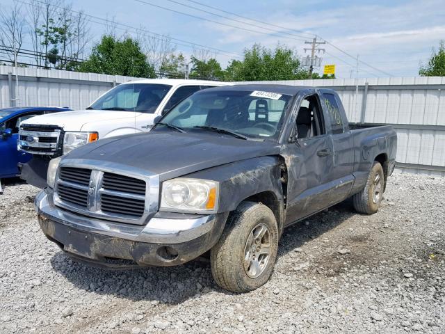 1D7HE42K55S267159 - 2005 DODGE DAKOTA SLT GRAY photo 2