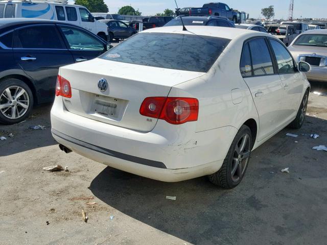 3VWHG71K77M019396 - 2007 VOLKSWAGEN JETTA 2.5 WHITE photo 4