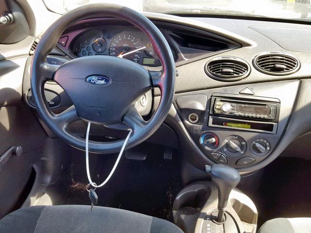 1FAFP33P92W213728 - 2002 FORD FOCUS LX SILVER photo 9