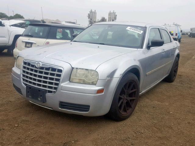 2C3KA43R86H501783 - 2006 CHRYSLER 300 SILVER photo 2