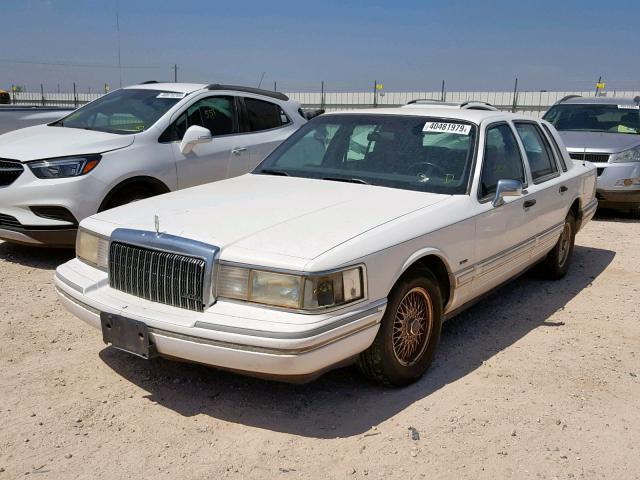 1LNLM81WXRY706454 - 1994 LINCOLN TOWN CAR E WHITE photo 2