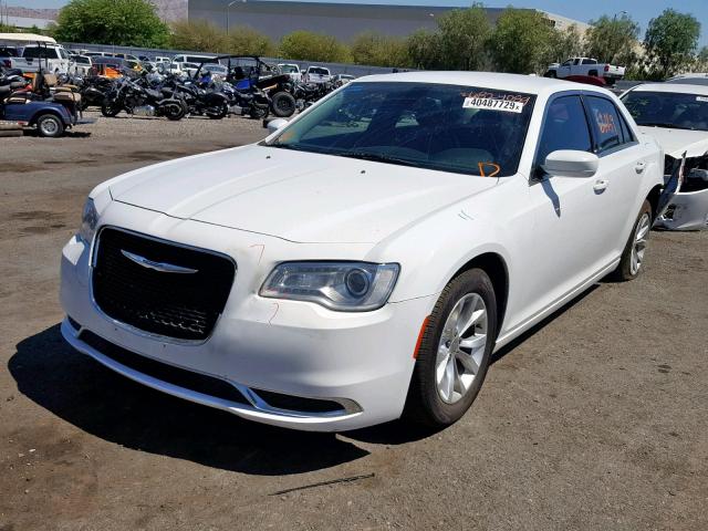 2C3CCAAG5FH864265 - 2015 CHRYSLER 300 LIMITE WHITE photo 2