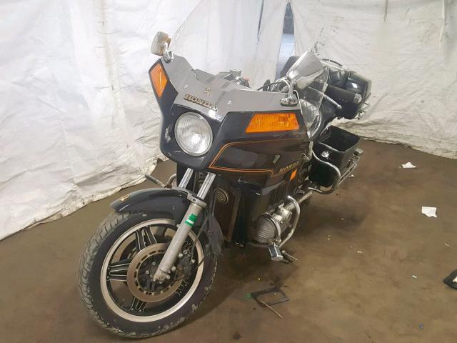 1HFSC0214CA205895 - 1982 HONDA GL1100 I BLACK photo 2