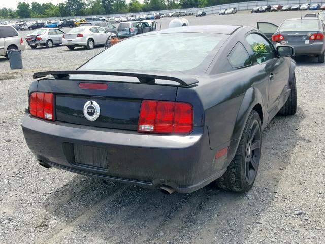 1ZVHT82H855132121 - 2005 FORD MUSTANG GT BLACK photo 4